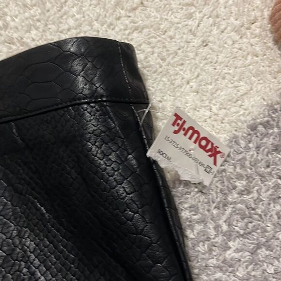 NWT- Stella Luce - L. Animal Print Mini Skirt - Picture 9 of 10